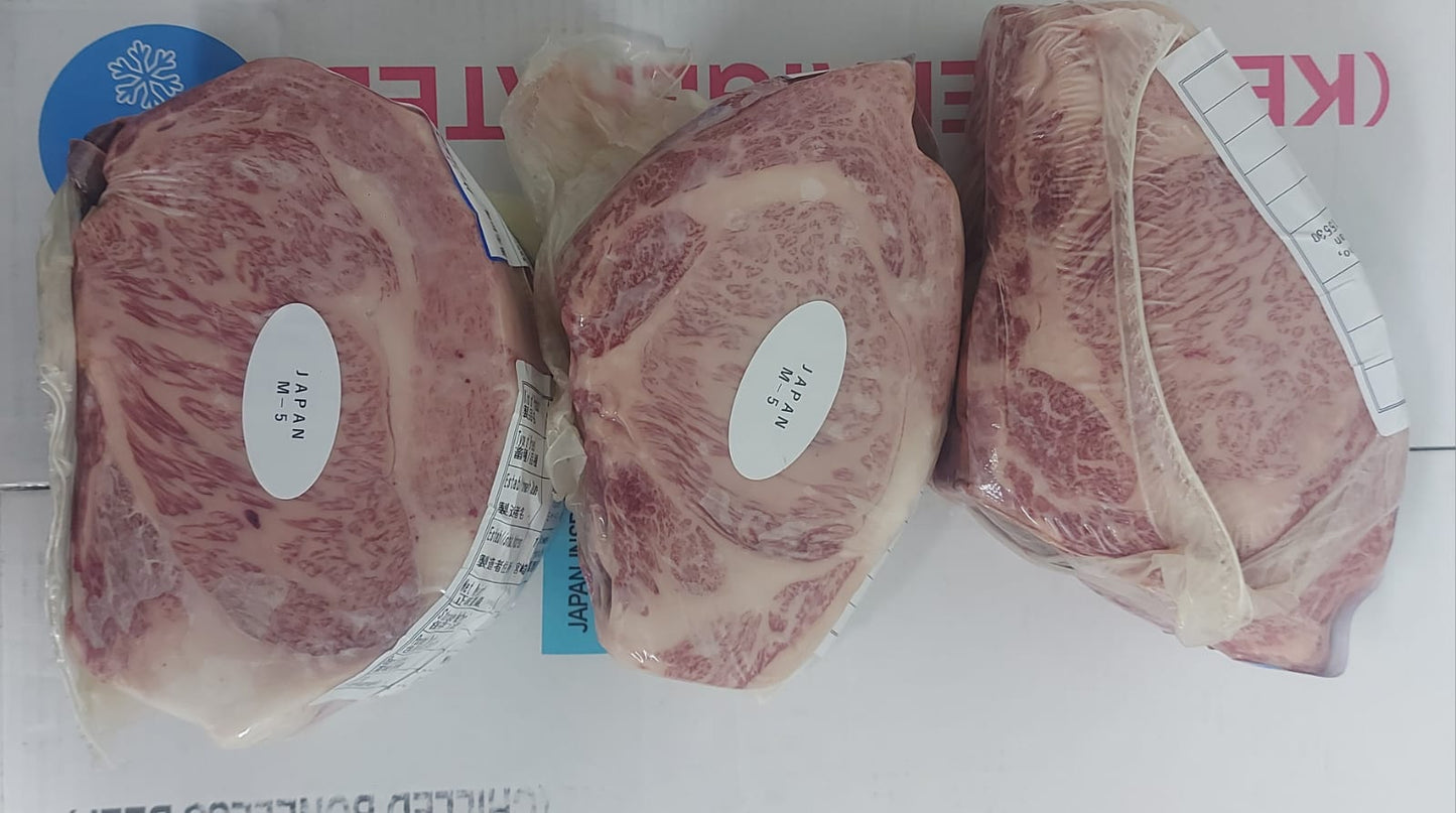 LOMO ALTO DE WAGYU JAPONÉS A5+ BMS 11 - 12 (piezas de 3,900 - 4,200 kg). aprox. “proveedor de carne premium para restaurantes”. - BEEFMASTER MADRIDLOMO ALTO DE WAGYU JAPONÉS A5+ BMS 11 - 12 (piezas de 3,900 - 4,200 kg). aprox. “proveedor de carne premium para restaurantes”.