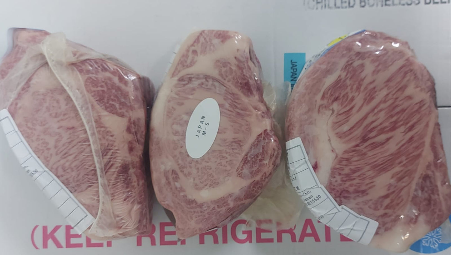 LOMO ALTO DE WAGYU JAPONÉS A5+ BMS 11 - 12 (piezas de 3,900 - 4,200 kg). aprox. “proveedor de carne premium para restaurantes”. - BEEFMASTER MADRIDLOMO ALTO DE WAGYU JAPONÉS A5+ BMS 11 - 12 (piezas de 3,900 - 4,200 kg). aprox. “proveedor de carne premium para restaurantes”.